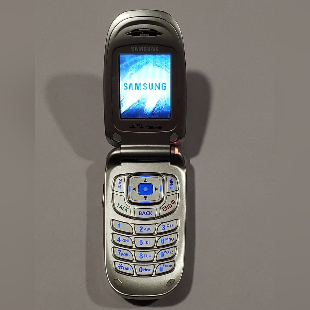 Samsung Silver Flip Phone